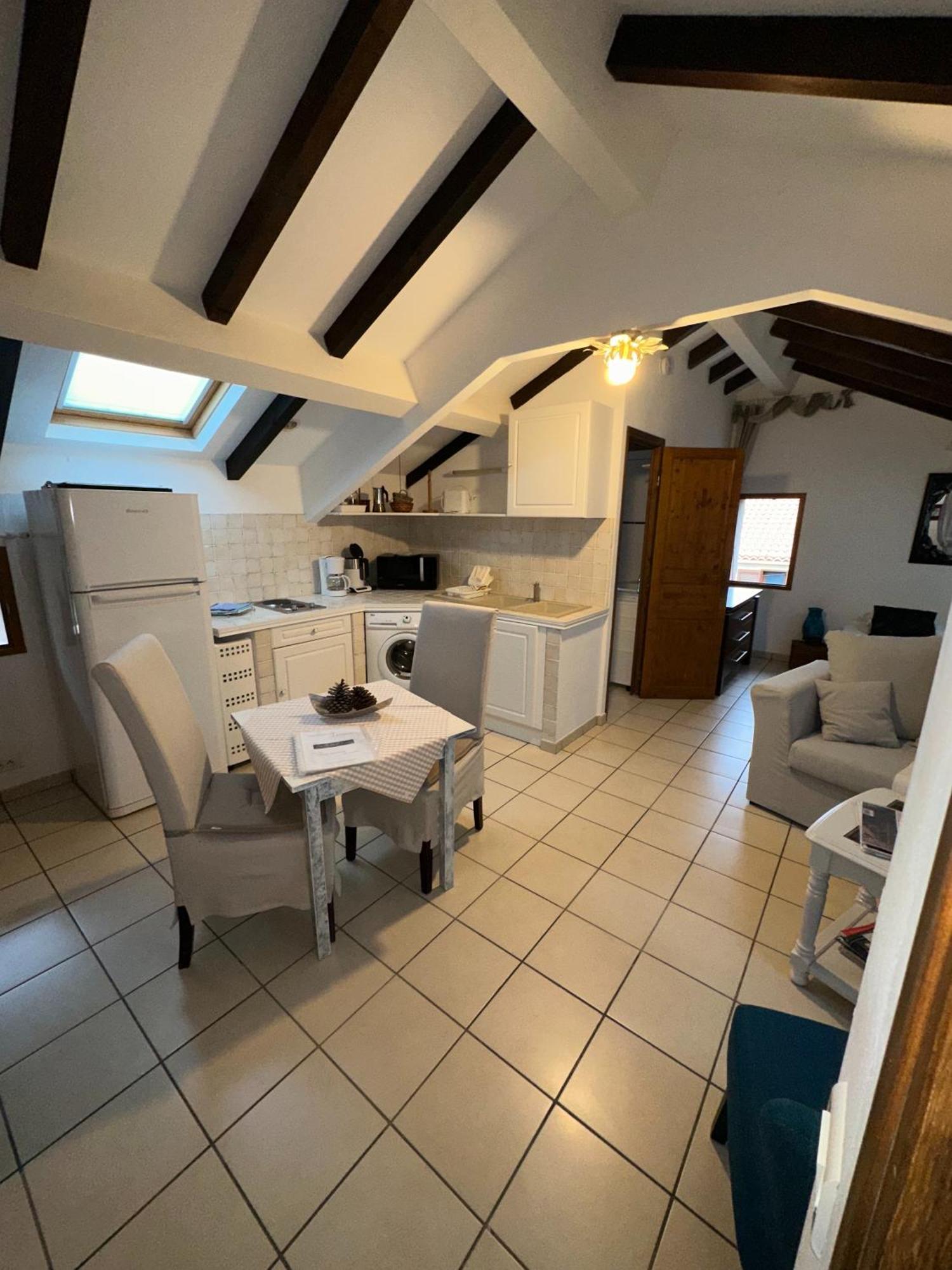 Le Petit Nid D'amour Meuble Tourisme 3 Etoiles Poggio Apartment *