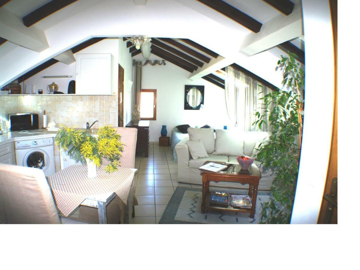 Le Petit Nid D'amour Meuble Tourisme 3 Etoiles Poggio Apartment *